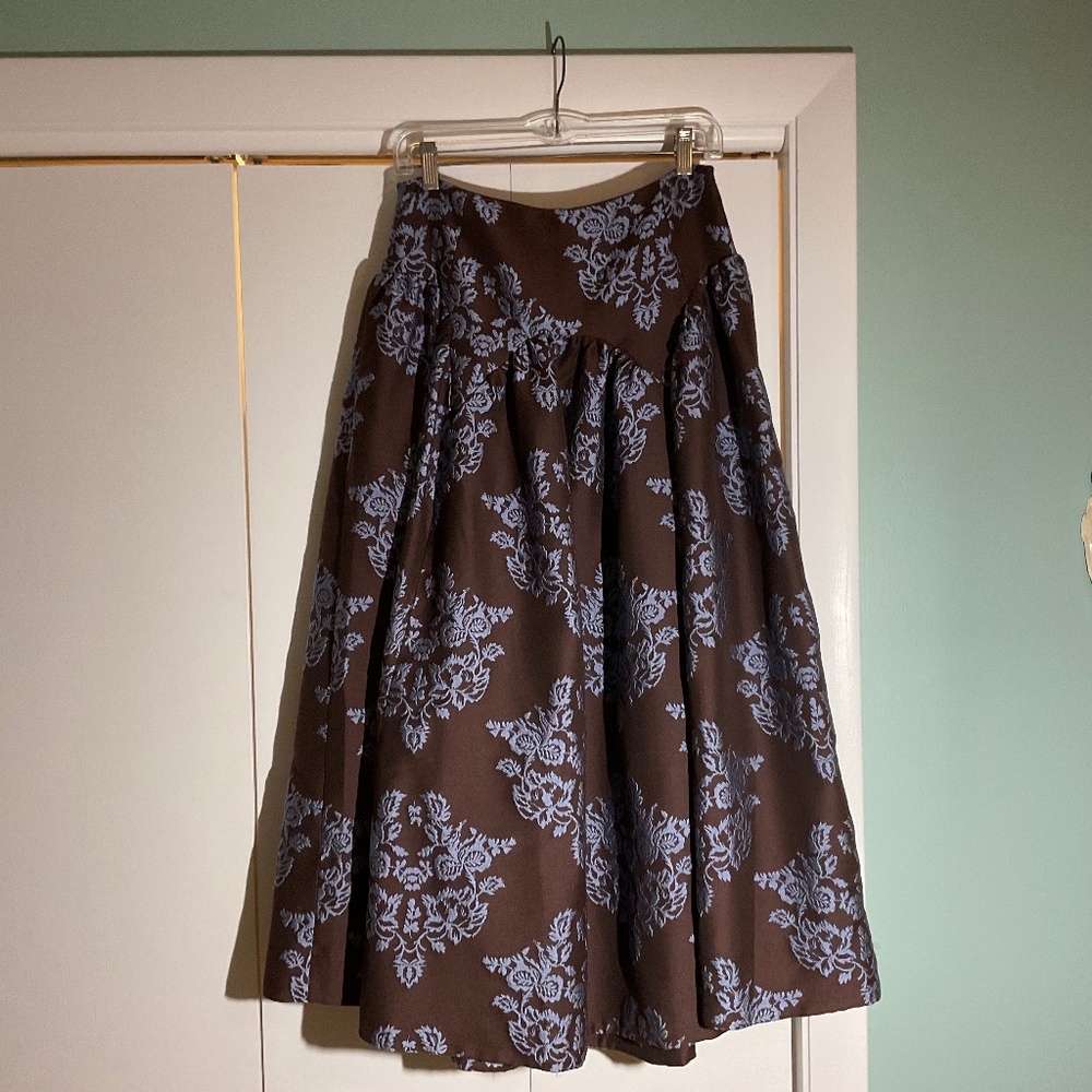 Fabulous flouncy swinging Anthro skirt